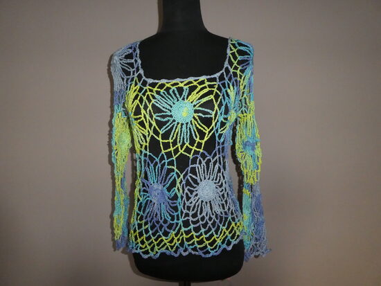 horgolt felső 3/4-es ujjú s-m-es (1140)