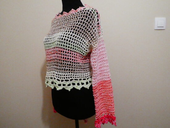 horgolt rövid fazonú laza felső s-m-es (1143)