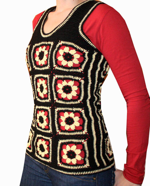 horgolt virágos mellény (0675)