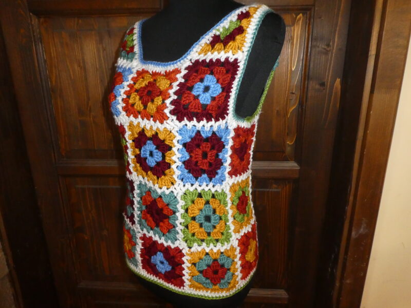 horgolt kockás mellény s-es (1020)